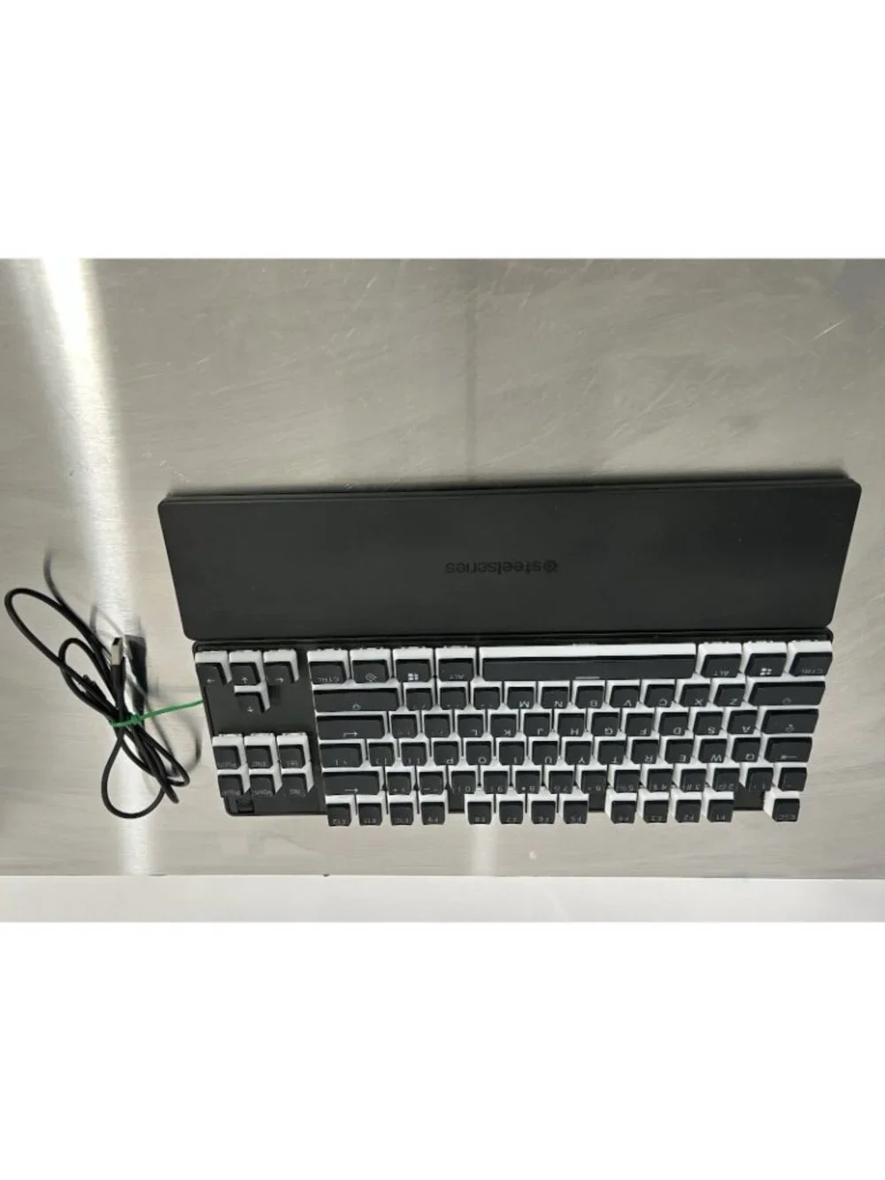 SteelSeries Apex Pro TKL Wired RGB Adjustable Actuation Keyboard Tested Working